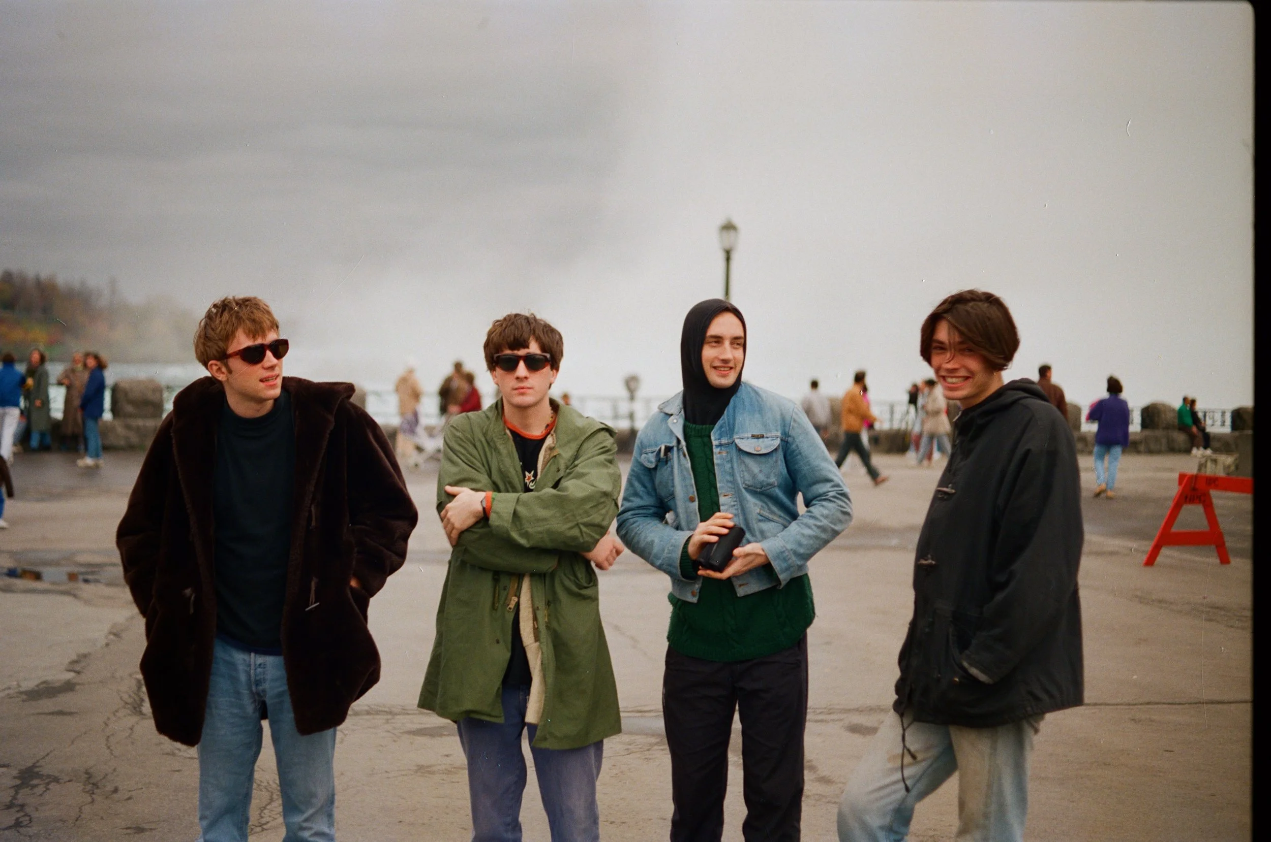 blur 写真集　Dave Rowntreeサイン入り　限定 SIGNED] DAVE ROWNTREE NO ONE YOU KNOW EARLY BLUR PHOTOS – IDEA